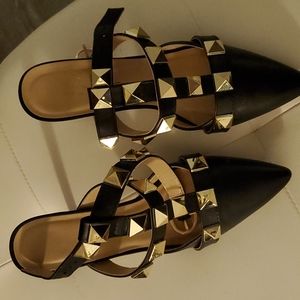 Ladies shoes Nicole Miller size 7 with gold studs